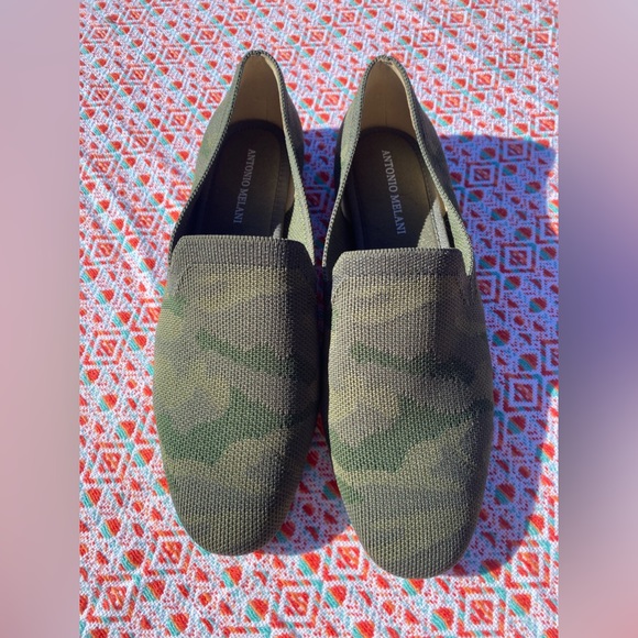 Antonio Melani washable camo/flats loafers NWOT similar to Rothy’s - Picture 2 of 3